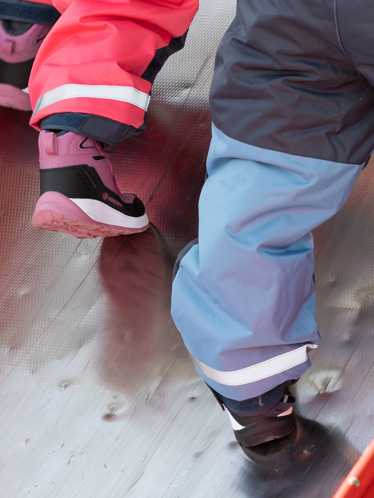 ergobio tuehopper waterproof pink