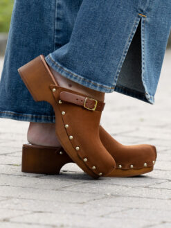 roberto rosso clogs suede brown