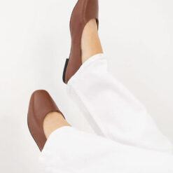 roberto rosso trieste ballerina leather cognac svart såle