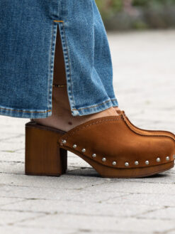 roberto rosso clogs suede brown