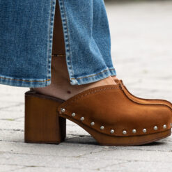 roberto rosso clogs suede brown