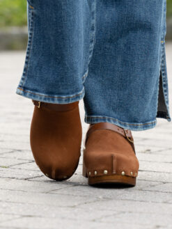 roberto rosso clogs suede brown