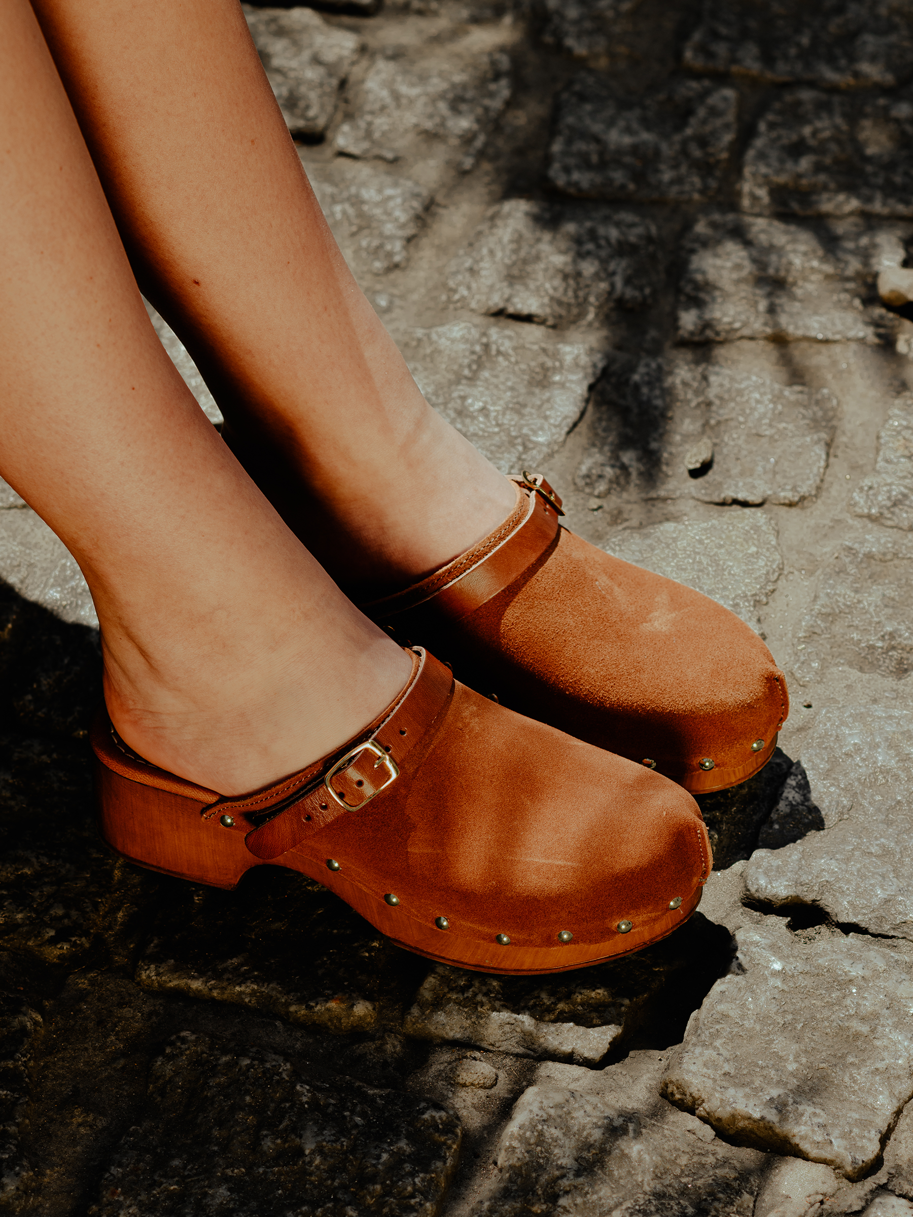 roberto rosso clogs suede leather brown