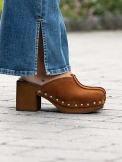 roberto rosso clogs suede leather brown